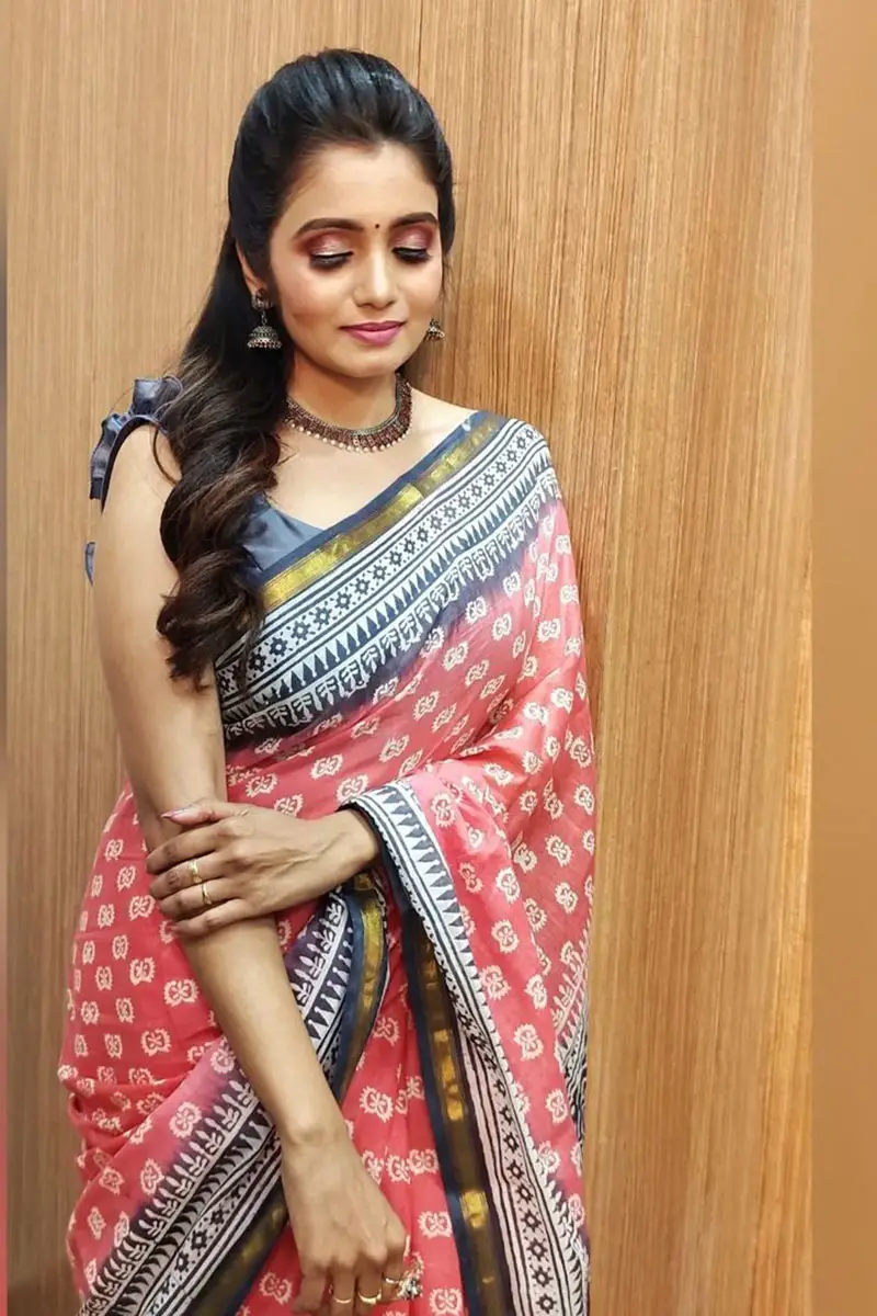 Tamil TV Actress Srithika Photos In Pink Saree Blue Blouse